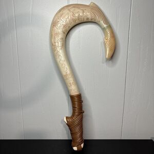 Jakks Pacific Disney Moana Maui's Magical Fish Hook Lights and Sound Works 20"